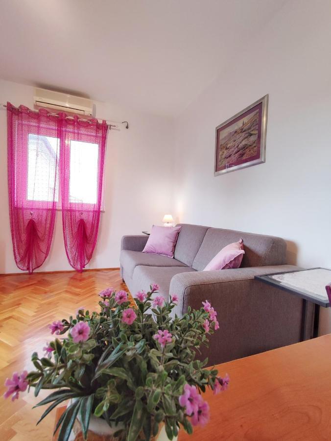 Apartment Dario *